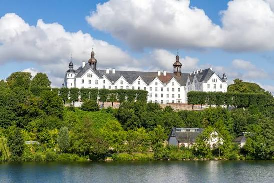 Professionelle Gebäudereinigung in Plön & Eckernförde durch KlarWerk Service